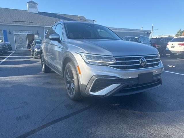 new 2024 Volkswagen Tiguan car, priced at $35,436