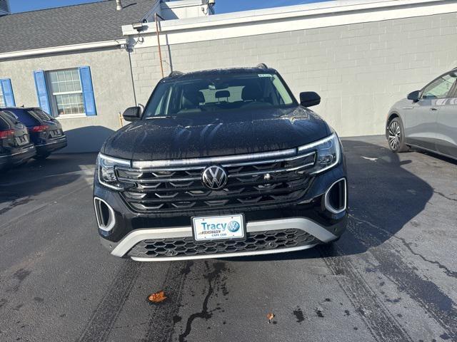 new 2025 Volkswagen Atlas car, priced at $48,951