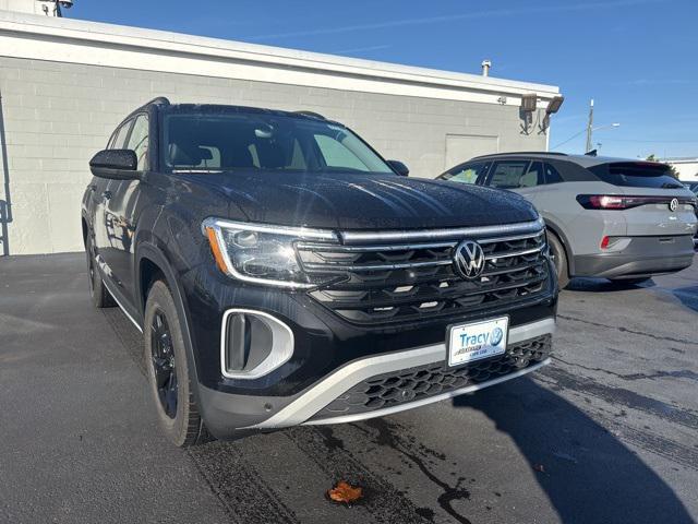 new 2025 Volkswagen Atlas car, priced at $48,951