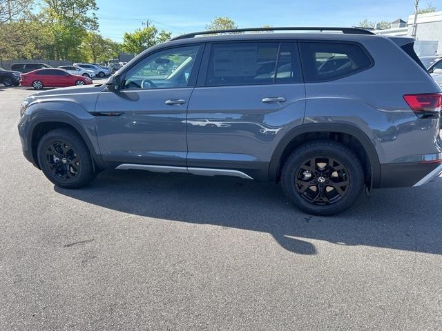 new 2024 Volkswagen Atlas car, priced at $47,975