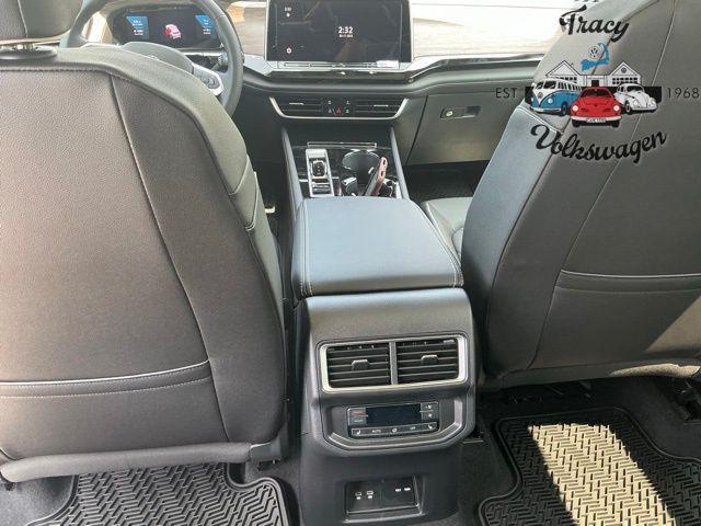 new 2025 Volkswagen Atlas car, priced at $56,136
