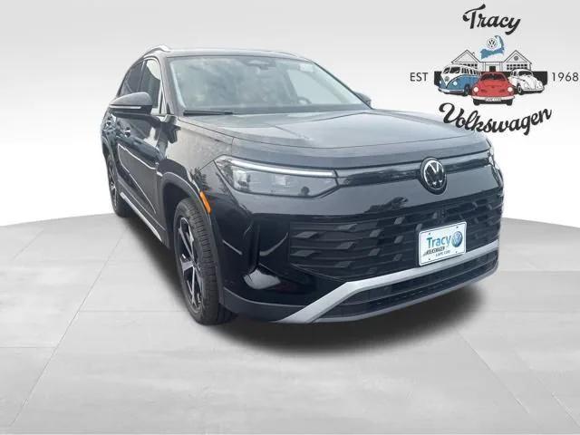 new 2025 Volkswagen Tiguan car, priced at $34,900