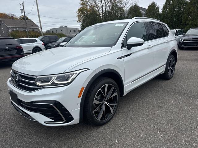 new 2024 Volkswagen Tiguan car, priced at $39,004