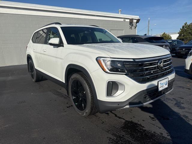 new 2025 Volkswagen Atlas car, priced at $49,412