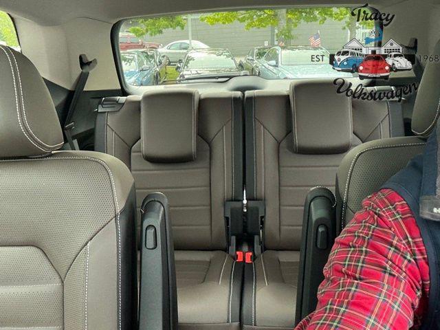 new 2025 Volkswagen Atlas car, priced at $50,400