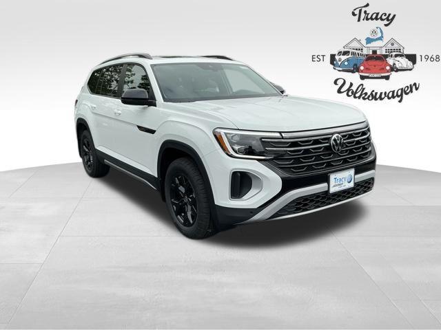 new 2025 Volkswagen Atlas car, priced at $48,000