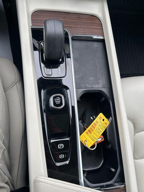 used 2022 Volvo XC60 car, priced at $33,318