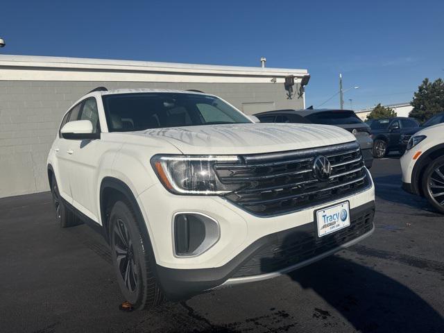 new 2025 Volkswagen Atlas car, priced at $42,577