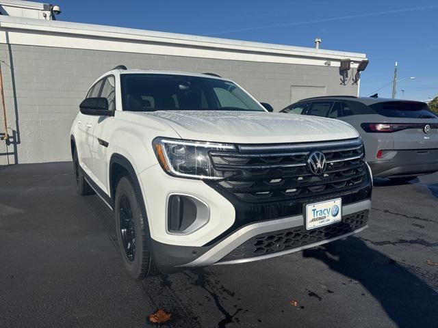 new 2025 Volkswagen Atlas car, priced at $48,781