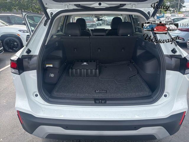 new 2025 Volkswagen Tiguan car, priced at $35,921