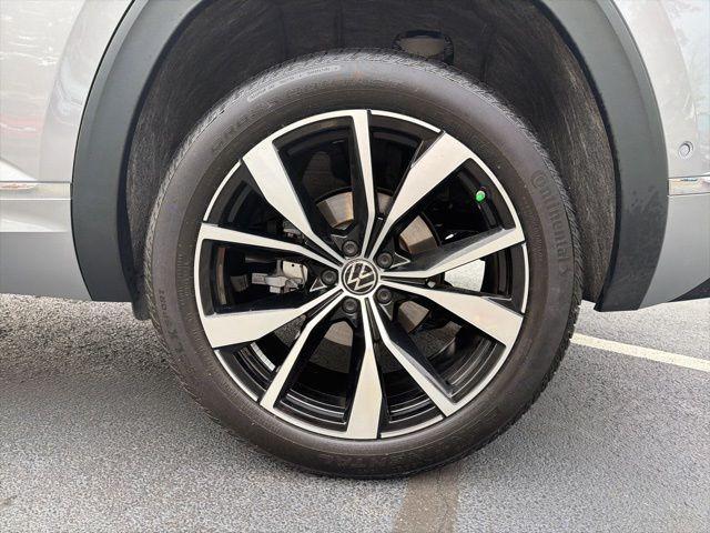 used 2025 Volkswagen Atlas Cross Sport car, priced at $46,593