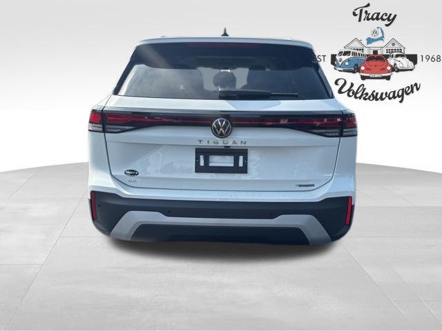 new 2025 Volkswagen Tiguan car, priced at $37,882