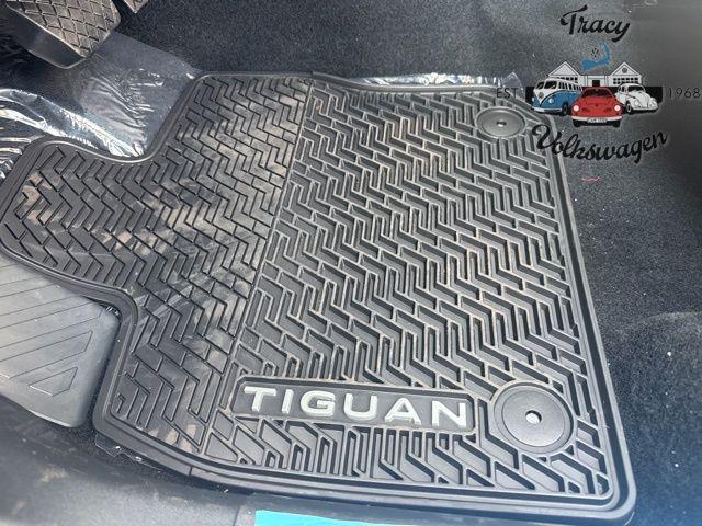 new 2025 Volkswagen Tiguan car, priced at $37,882