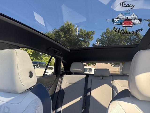new 2025 Volkswagen ID.4 car, priced at $53,082