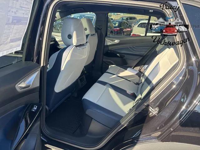new 2025 Volkswagen ID.4 car, priced at $48,082