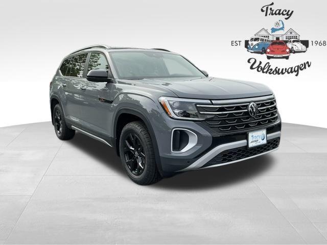 new 2025 Volkswagen Atlas car, priced at $48,600