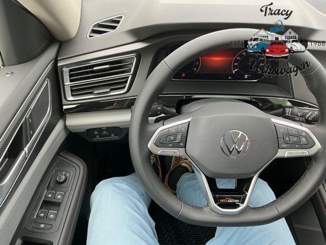 new 2025 Volkswagen Atlas car, priced at $48,600