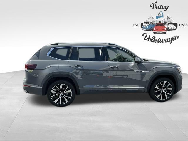 new 2025 Volkswagen Atlas car, priced at $55,000