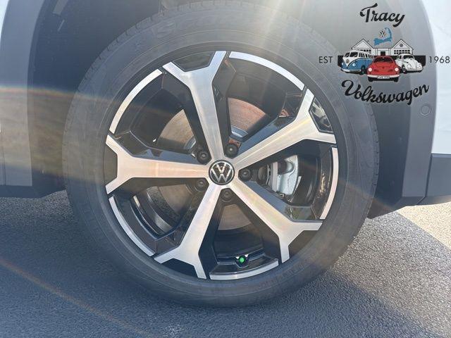 new 2025 Volkswagen Tiguan car, priced at $36,700