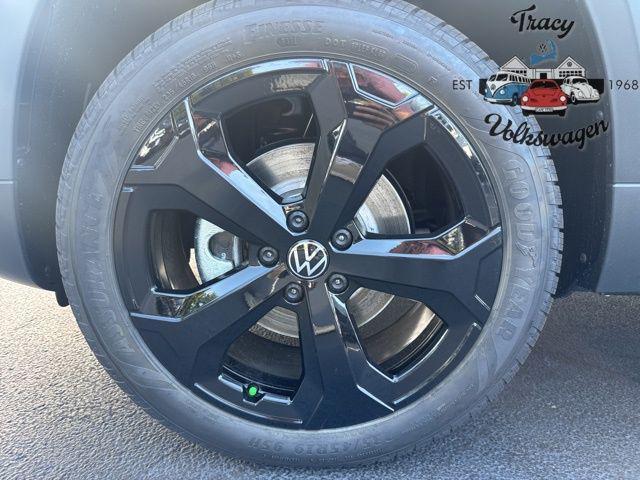 new 2025 Volkswagen Taos car, priced at $34,713