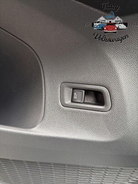 new 2026 Volkswagen Atlas car, priced at $50,415