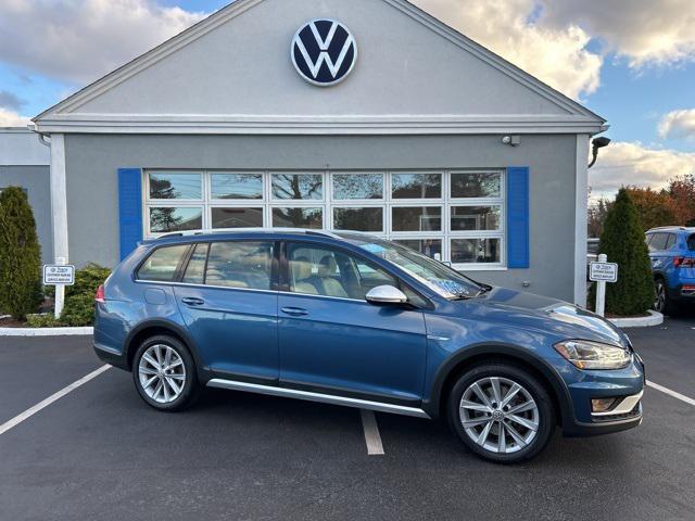 used 2019 Volkswagen Golf Alltrack car, priced at $23,884