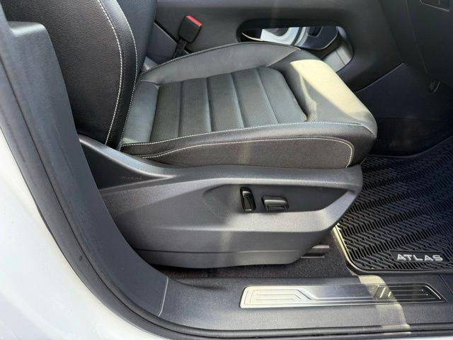 used 2025 Volkswagen Atlas car, priced at $46,877