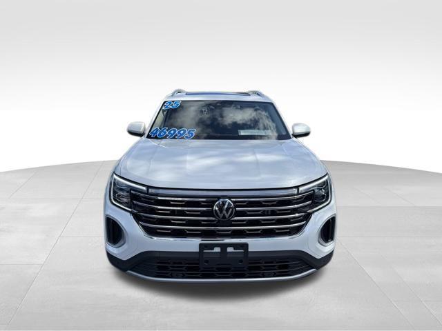 used 2025 Volkswagen Atlas car, priced at $46,877
