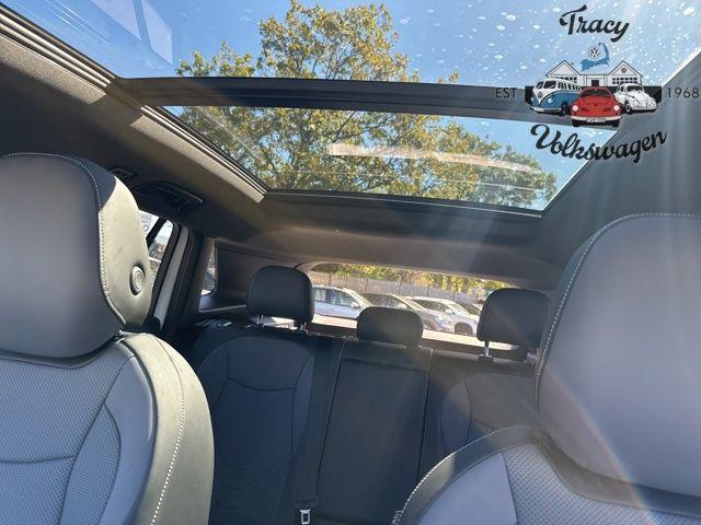 new 2025 Volkswagen Tiguan car, priced at $39,100