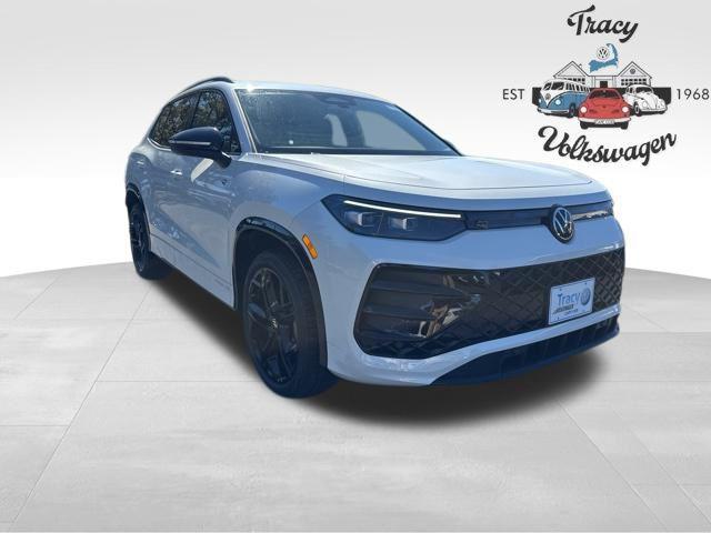 new 2025 Volkswagen Tiguan car, priced at $39,100