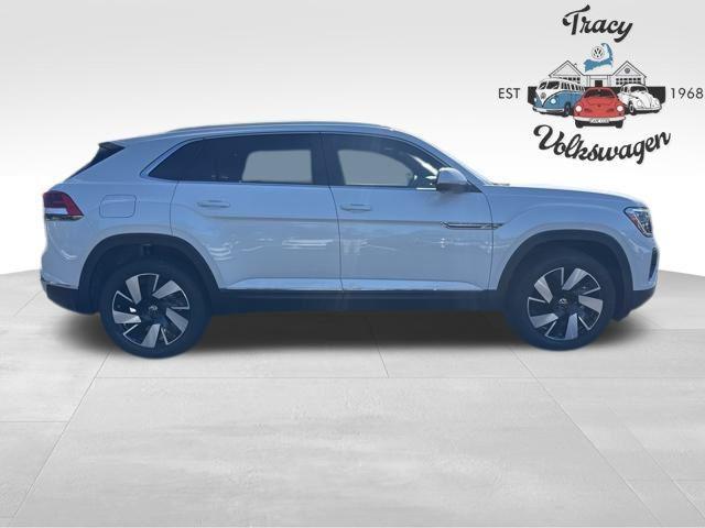 new 2026 Volkswagen Atlas Cross Sport car, priced at $51,621