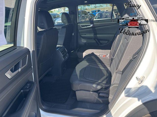 new 2026 Volkswagen Atlas Cross Sport car, priced at $51,621