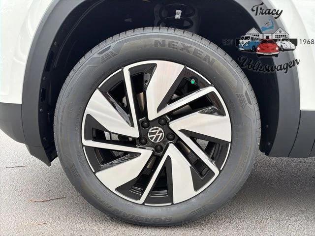 new 2026 Volkswagen Atlas car, priced at $51,193