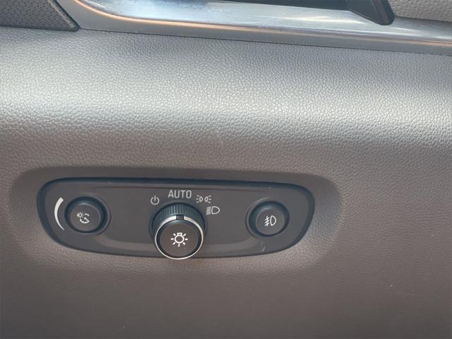 used 2018 Chevrolet Traverse car, priced at $20,380