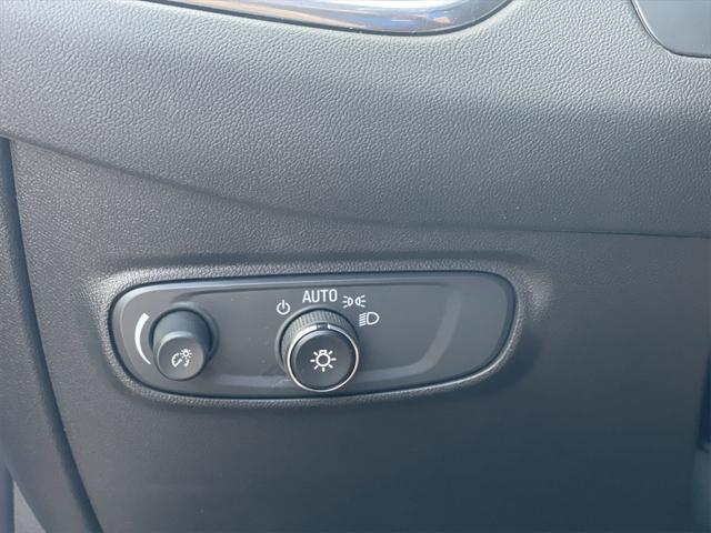 used 2024 Chevrolet Equinox car, priced at $25,990