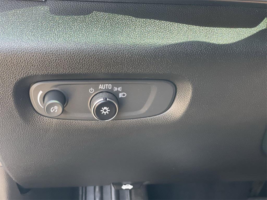 used 2022 Chevrolet Traverse car, priced at $36,750