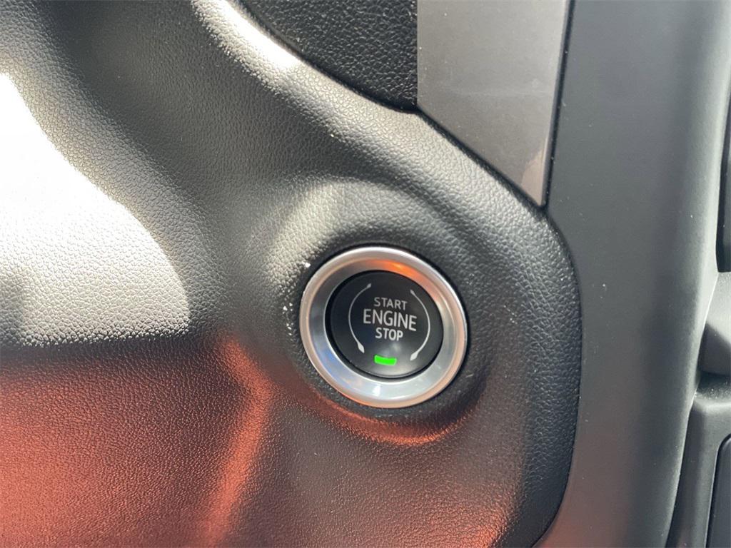 used 2024 GMC Sierra 1500 car, priced at $40,500