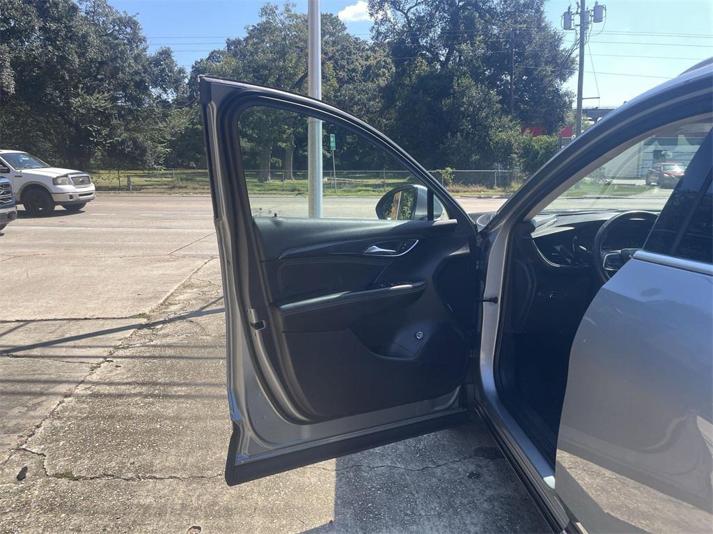 used 2023 Buick Envision car, priced at $27,050