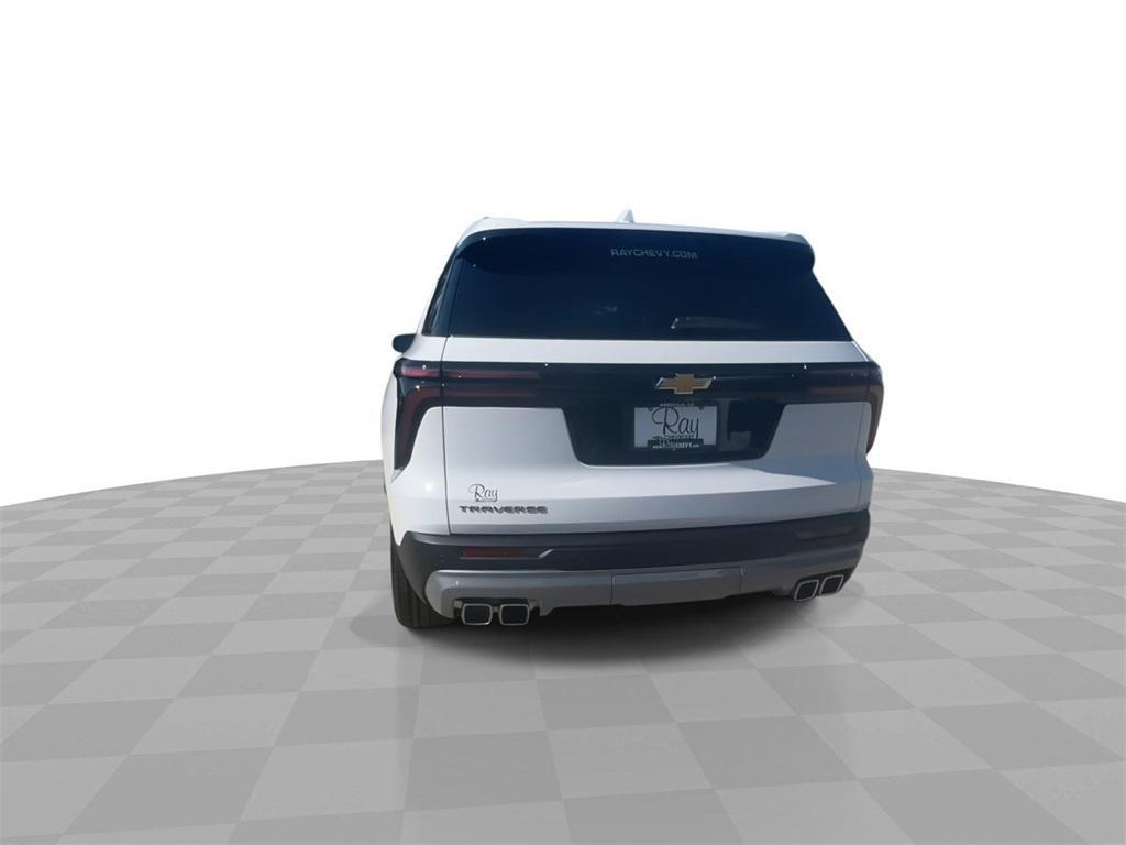 new 2026 Chevrolet Traverse car, priced at $39,990