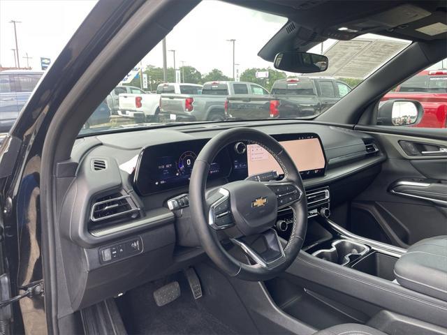 used 2025 Chevrolet Traverse car, priced at $39,850