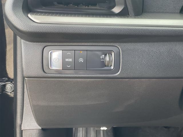 used 2025 Chevrolet Traverse car, priced at $39,850
