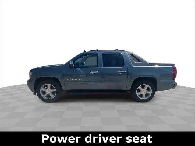 used 2008 Chevrolet Avalanche car, priced at $17,990