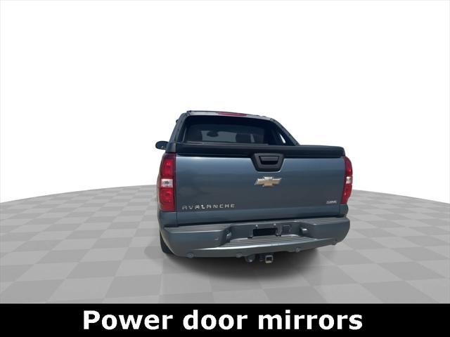 used 2008 Chevrolet Avalanche car, priced at $17,990