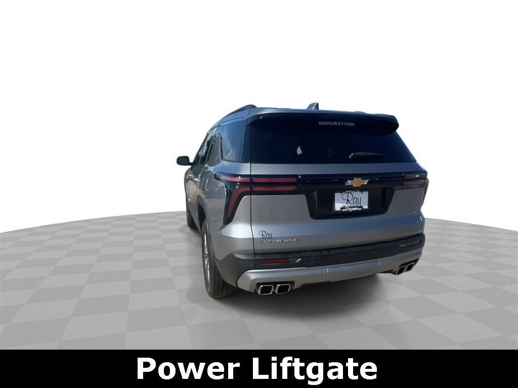 used 2025 Chevrolet Traverse car, priced at $39,850