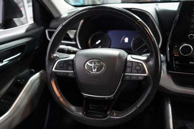 used 2021 Toyota Highlander car, priced at $27,788