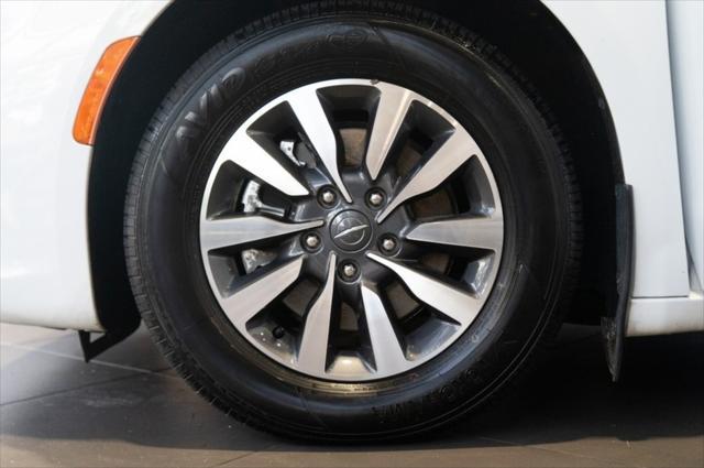 used 2021 Chrysler Pacifica Hybrid car, priced at $23,650