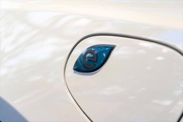 used 2021 Chrysler Pacifica Hybrid car, priced at $23,650