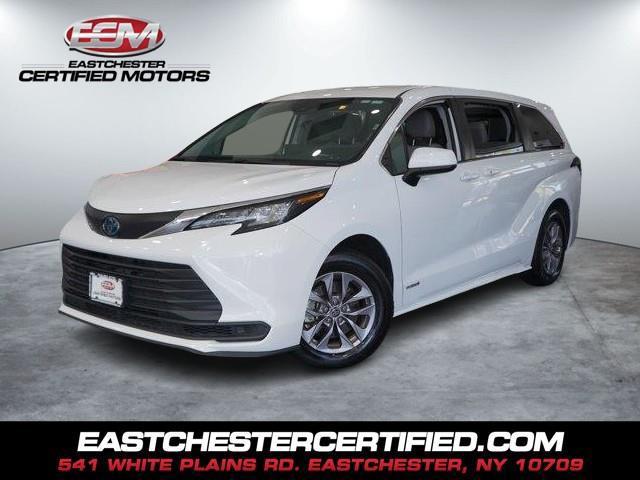 used 2024 Toyota Sienna car, priced at $35,888