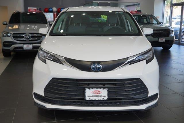 used 2024 Toyota Sienna car, priced at $35,888