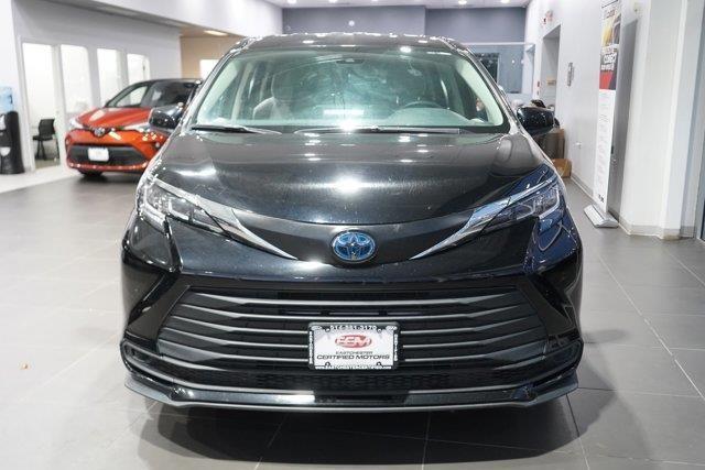 used 2023 Toyota Sienna car, priced at $34,888